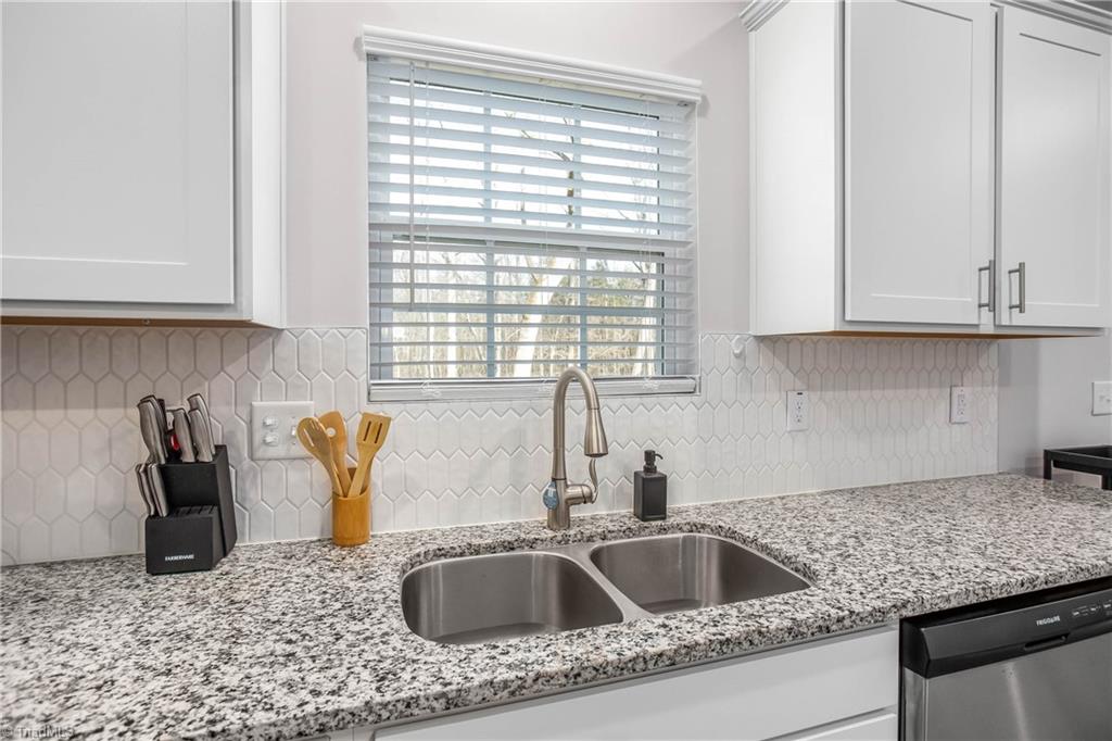 2559 Wallingford Road Property Photo 16