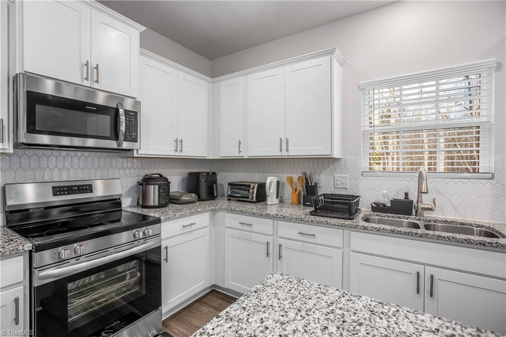 2559 Wallingford Road Property Photo 17