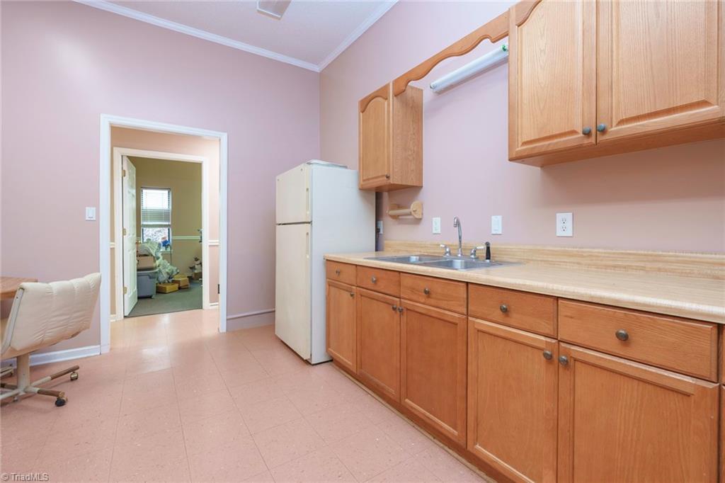 128 Plant Street Property Photo 3