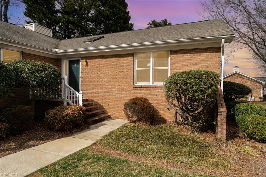 5151 Autumncrest Drive Property Photo 2
