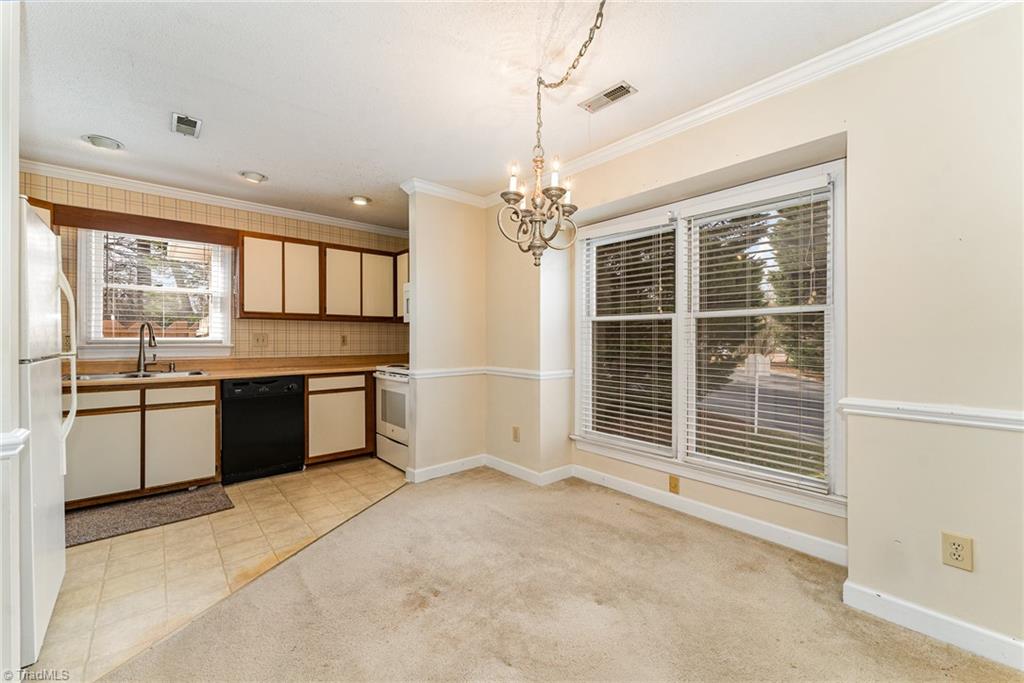5151 Autumncrest Drive Property Photo 6
