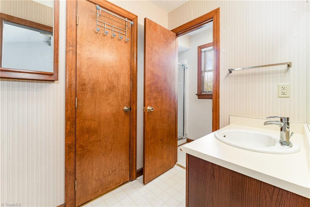 5151 Autumncrest Drive Property Photo 11
