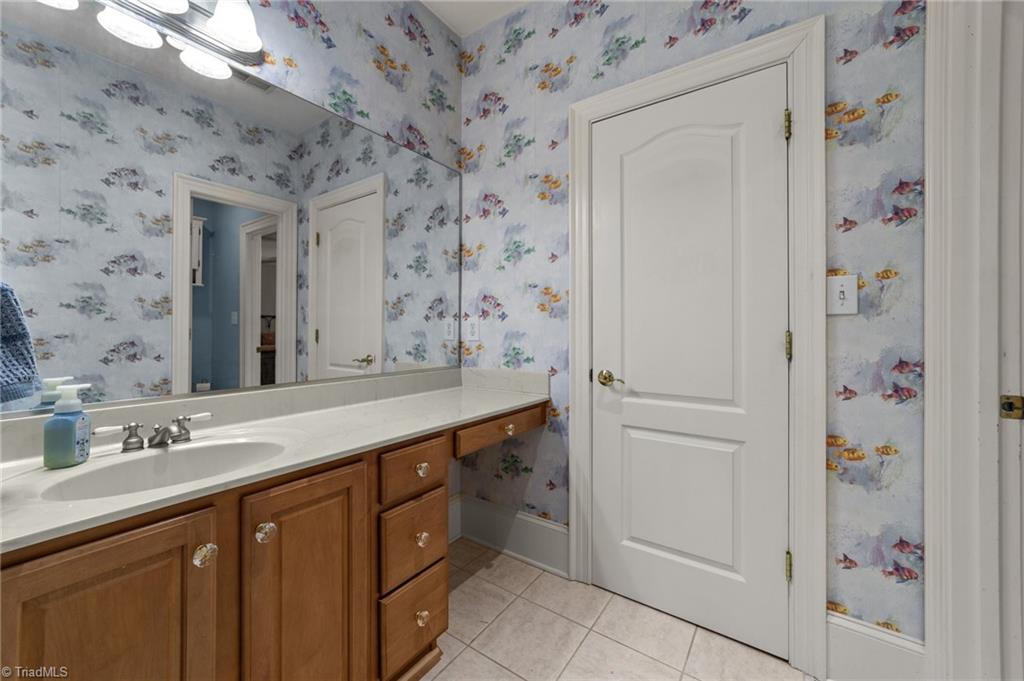 900 Jefferson Wood Lane Property Photo 34