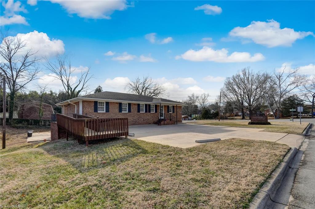 1203 Northup Street Property Photo 4