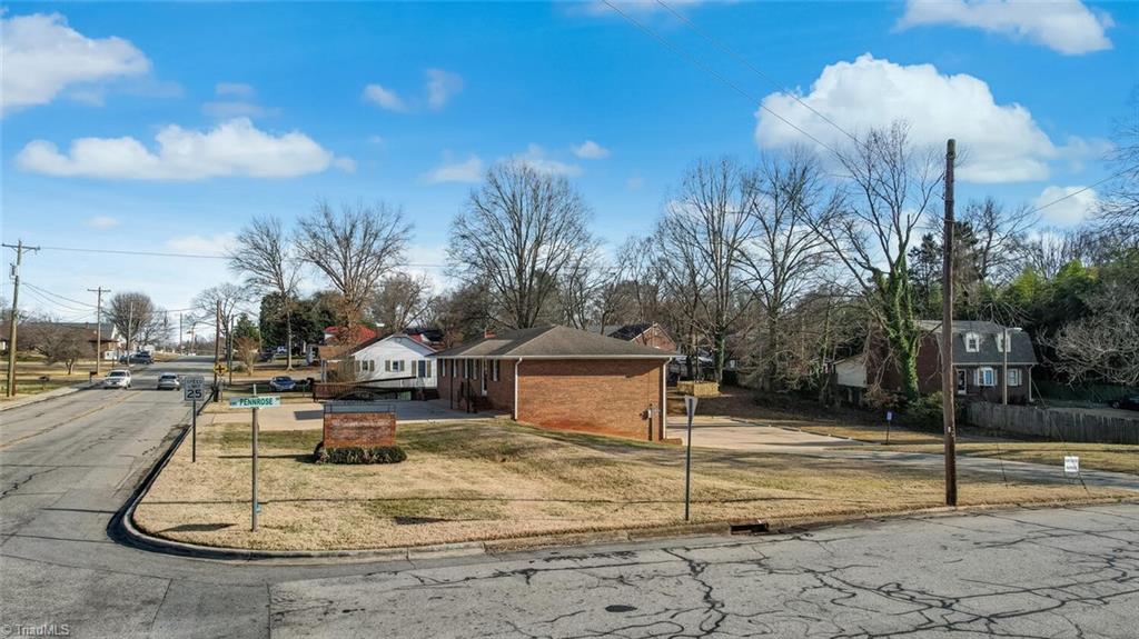 1203 Northup Street Property Photo 9