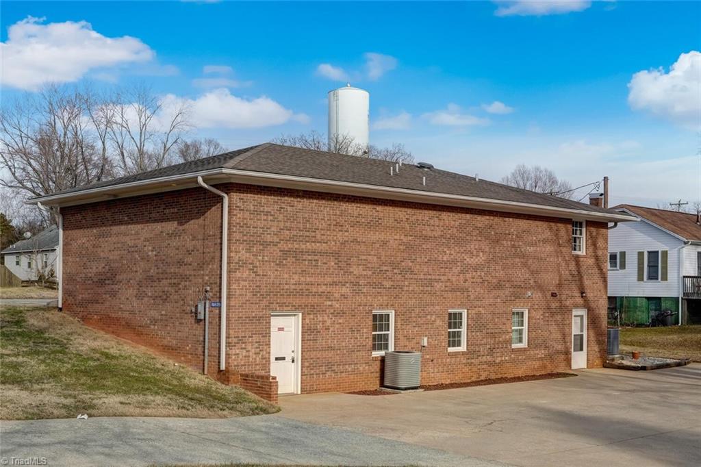 1203 Northup Street Property Photo 34