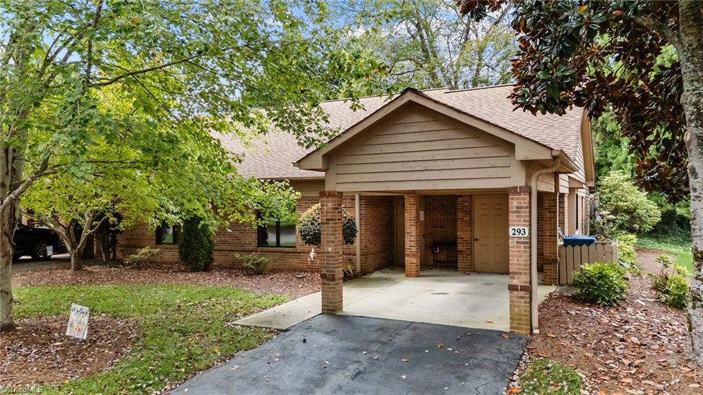 293 Hollybrook Drive Property Photo
