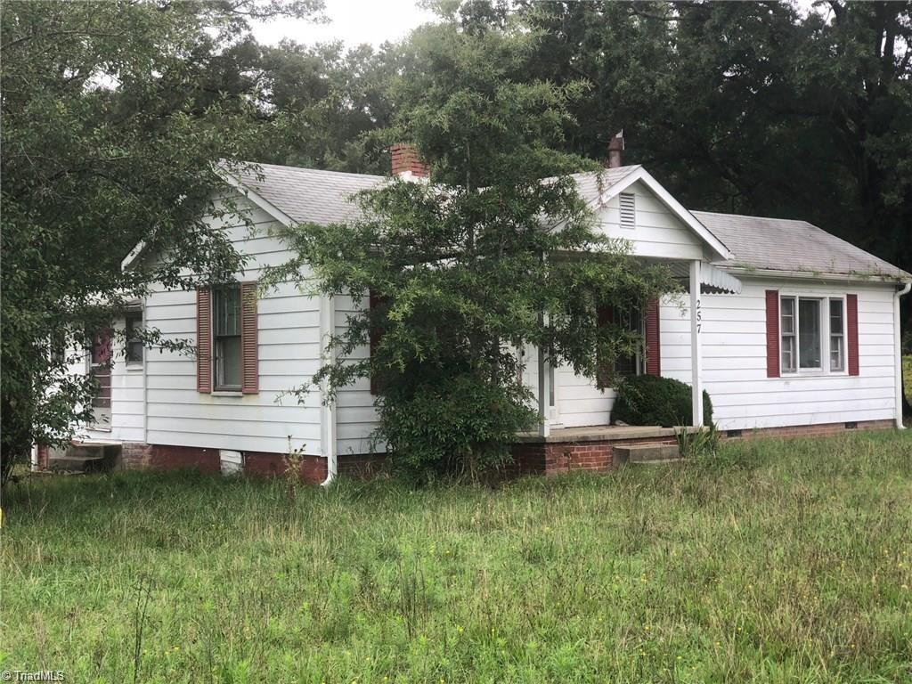 257 Willowlake Road Property Photo 5