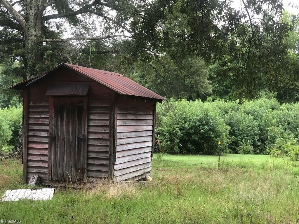257 Willowlake Road Property Photo 8
