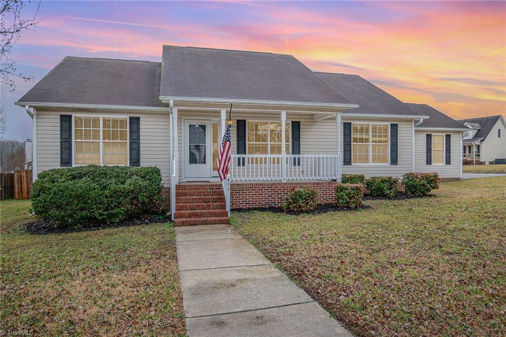 402 Sterling Ridge Drive Property Photo