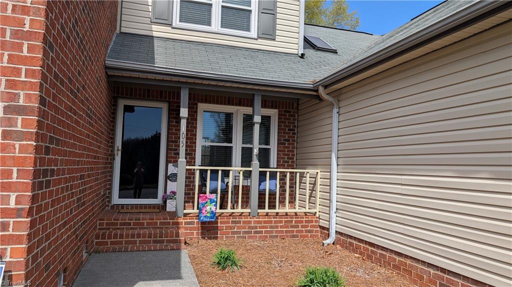 105 Forrest Oaks Drive Property Photo 1