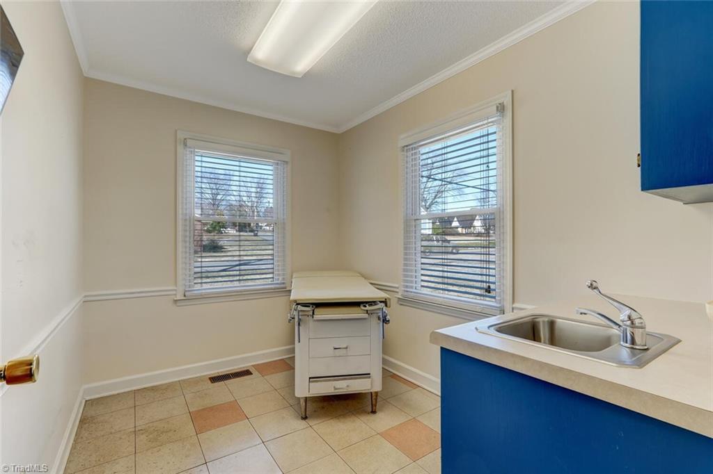 601 Harrison Street Property Photo 10