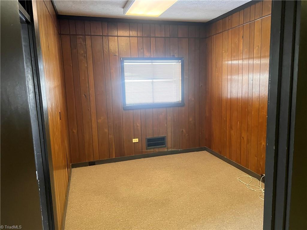 309 N Main Street Property Photo 14