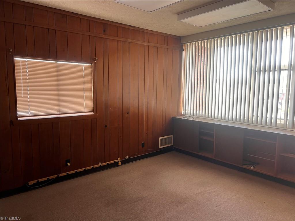 309 N Main Street Property Photo 24