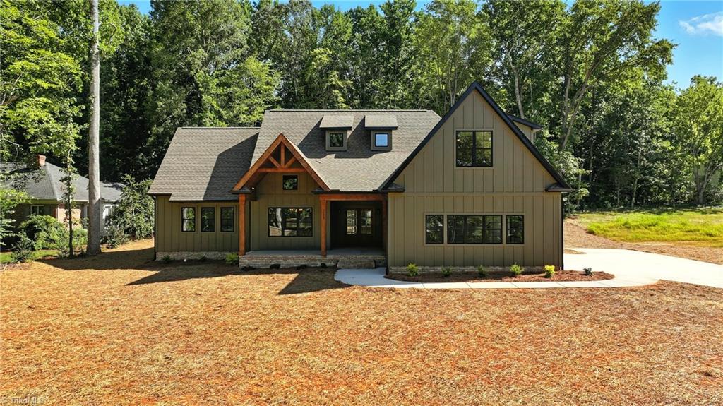 7259 Yadkinville Road Property Photo 1