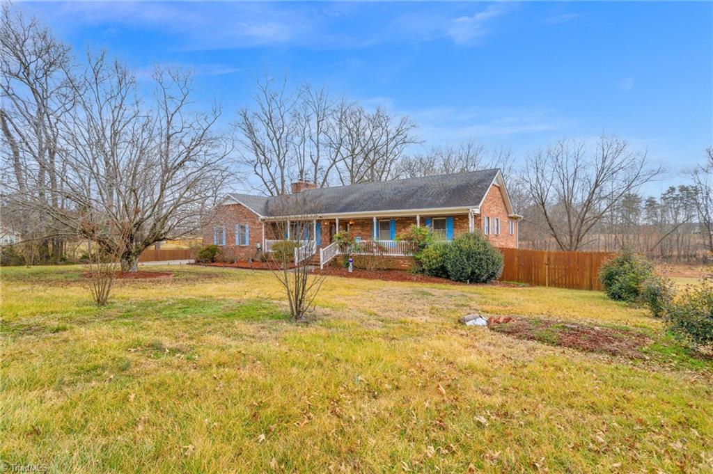 1370 Main Street Property Photo