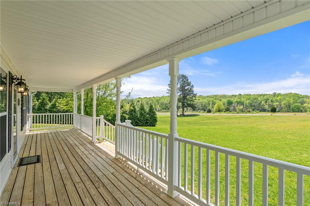 1285 Waitman Road Property Photo 4