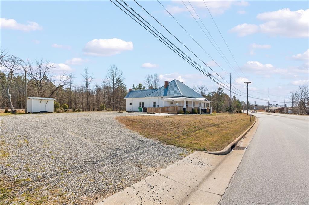 4355 Nc Highway 8 Property Photo 2
