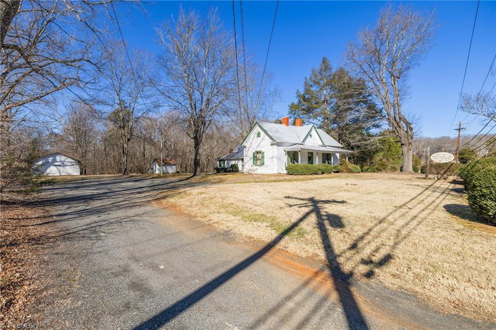 7026 Summerfield Road Property Photo 5