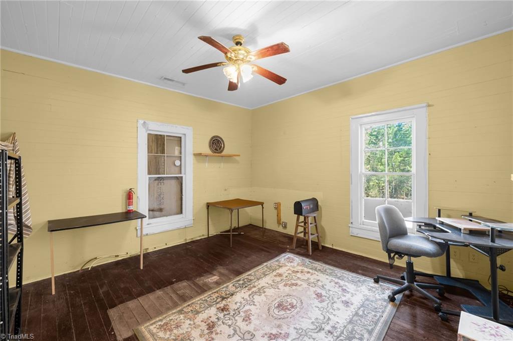 7026 Summerfield Road Property Photo 24