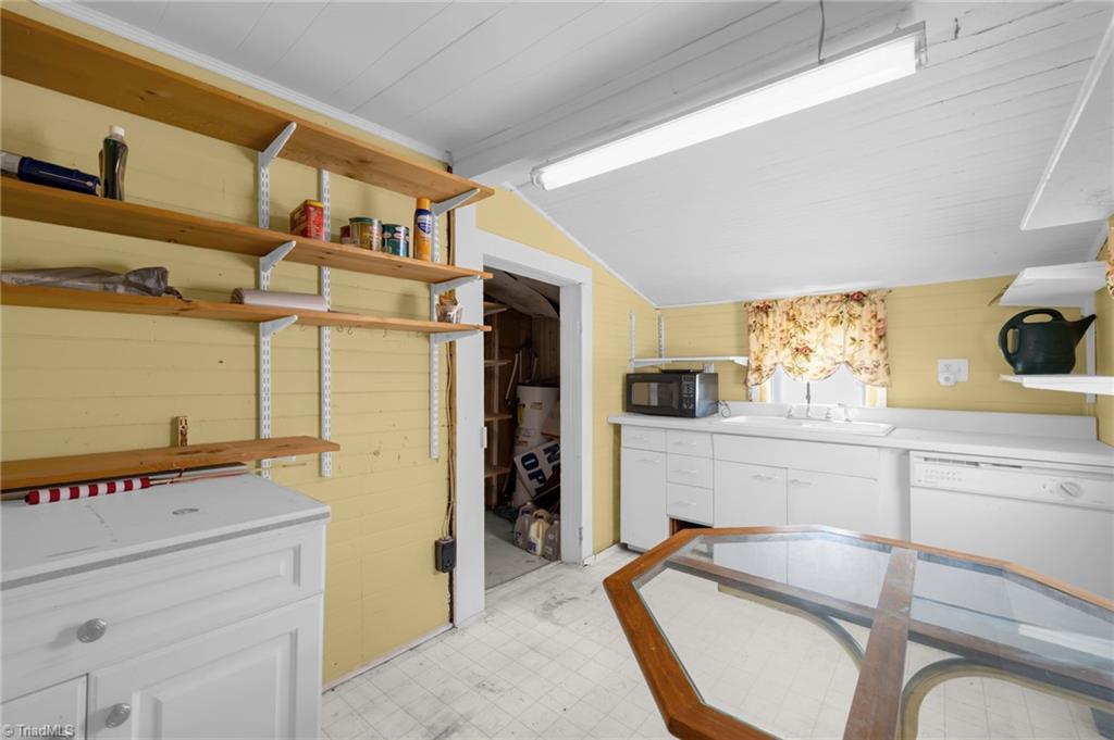 7026 Summerfield Road Property Photo 27