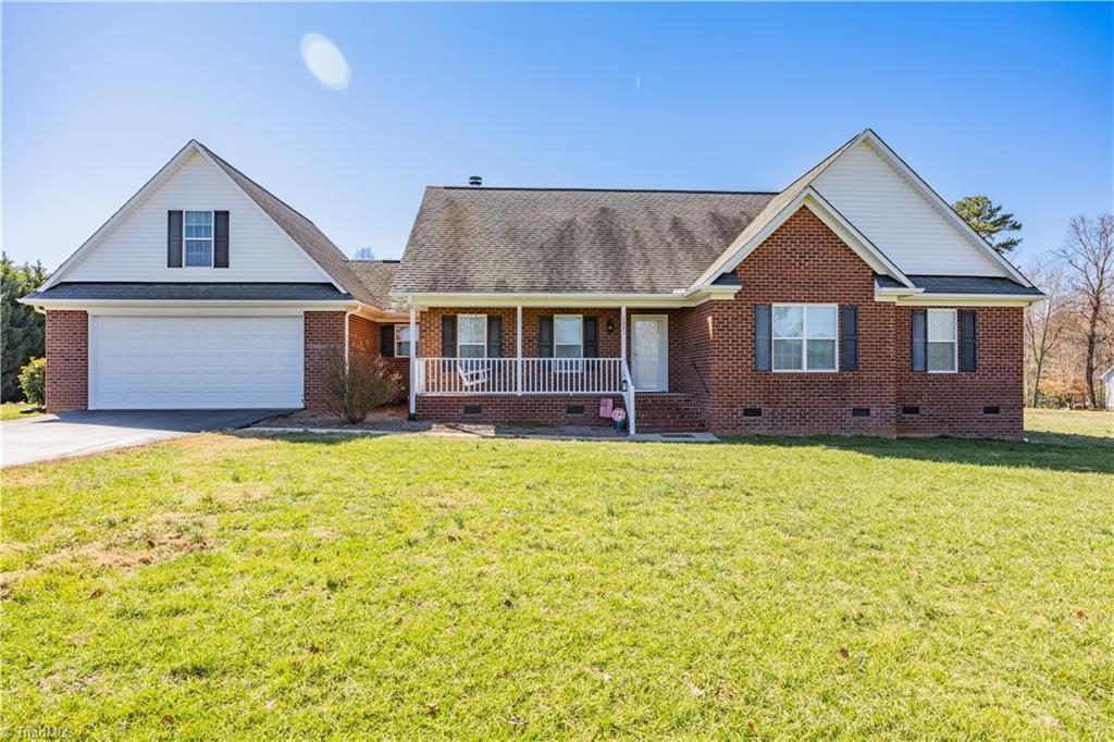 5421 Waynick Meadow Road Property Photo