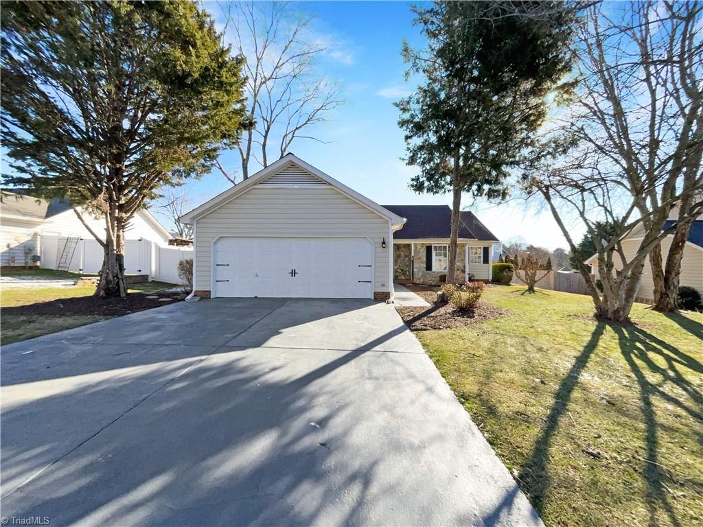 1525 Fiddlers Knoll Drive Property Photo