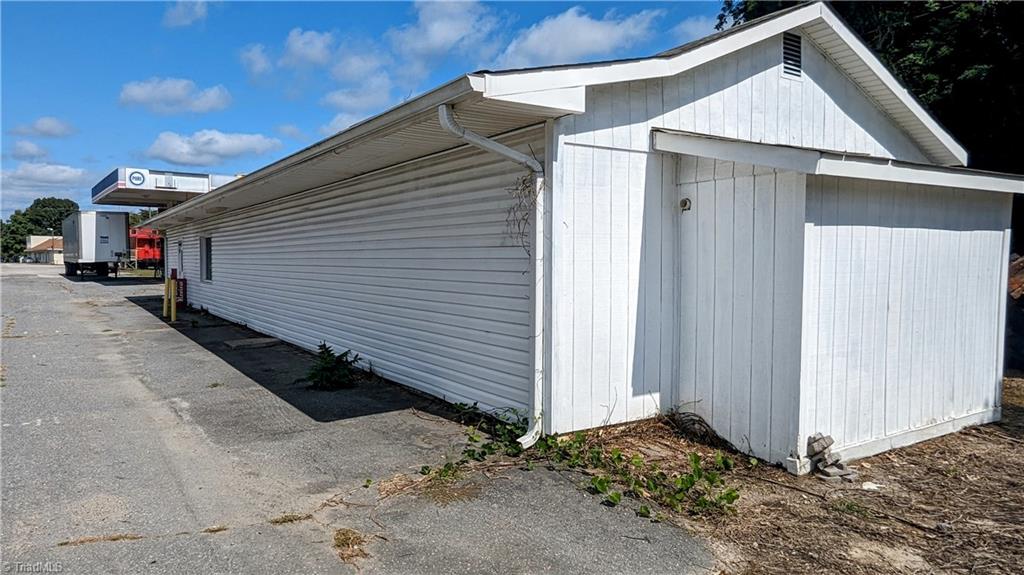 9537 Us Highway 29 Bus Property Photo 3