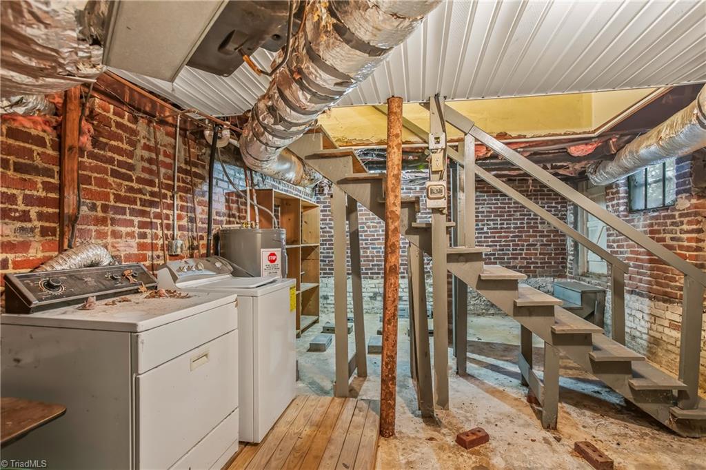 231 Edgedale Drive Property Photo 28