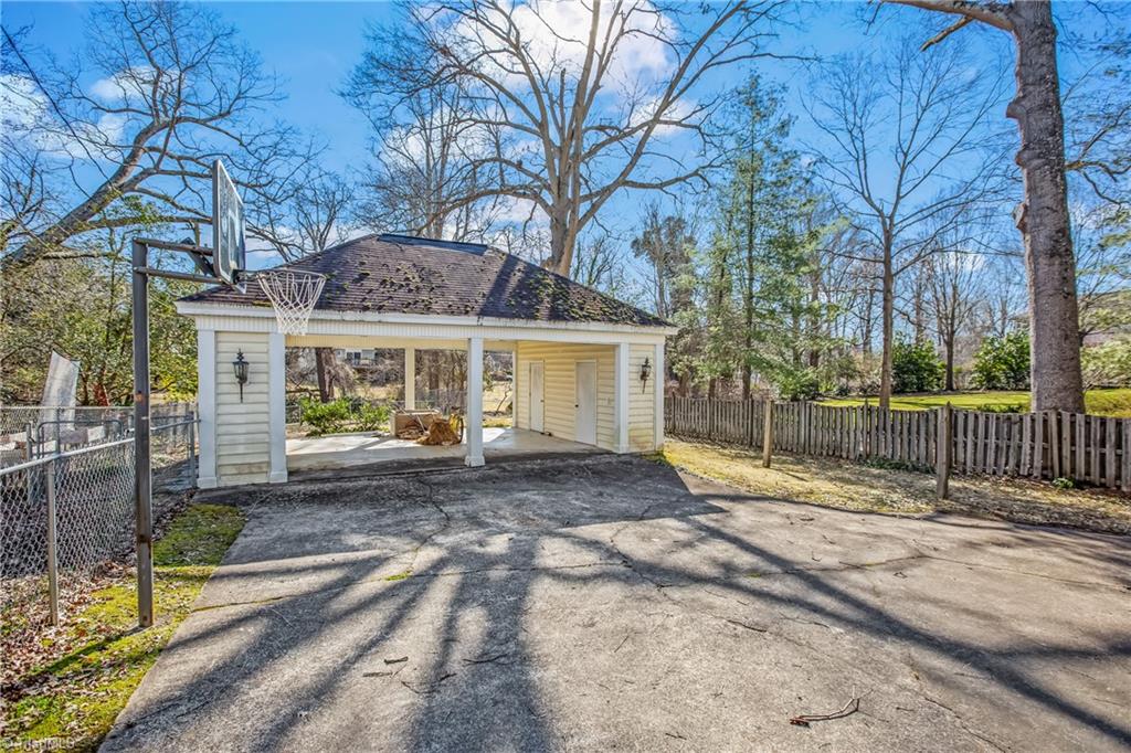 231 Edgedale Drive Property Photo 32