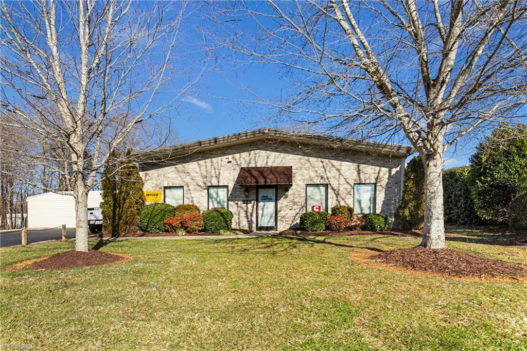 133 Woodlawn Road Property Photo 3