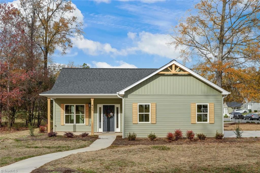 405 Daisy Court Property Photo