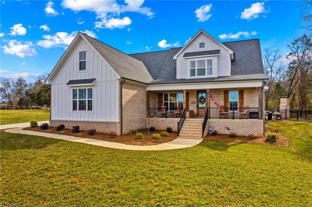 1856 Waterford Pointe Road Property Photo