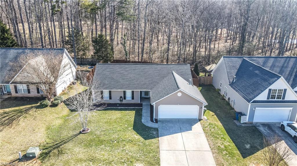 617 Walnut Crossing Drive Property Photo
