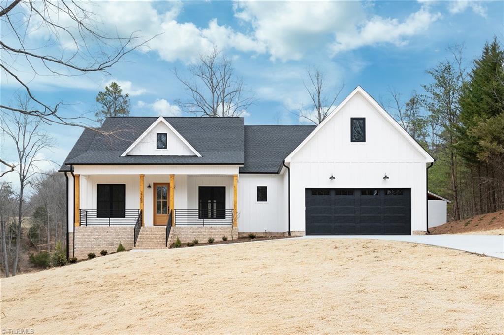 2765 Lori Lane Property Photo