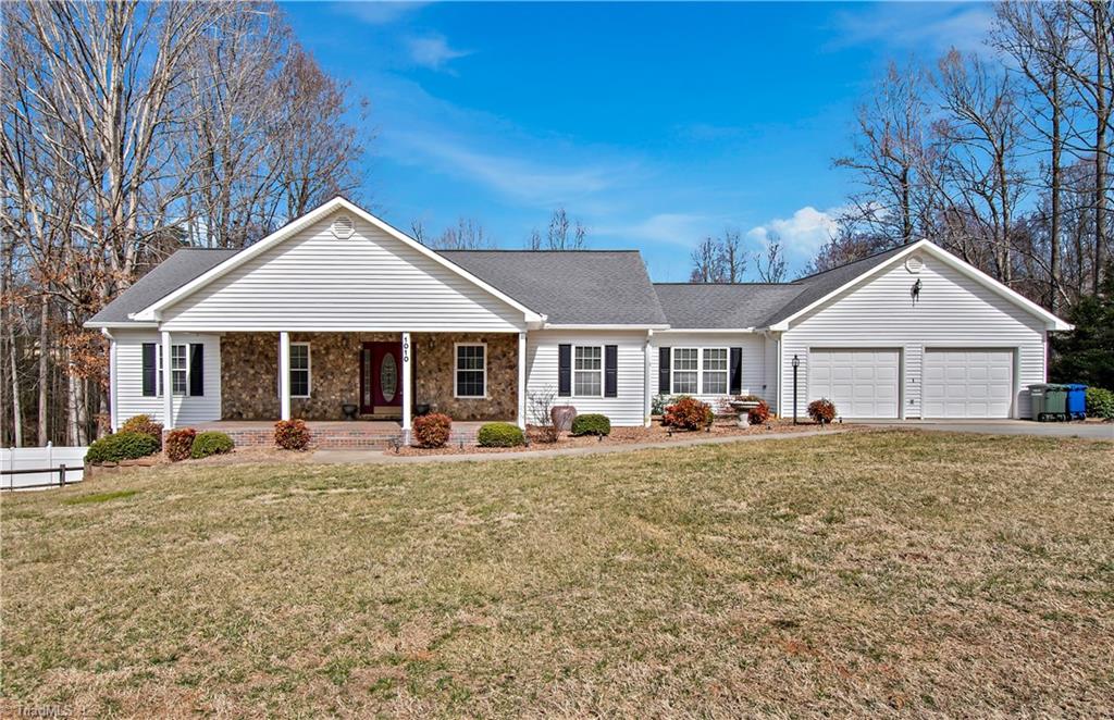 1010 Woodland Boulevard Property Photo