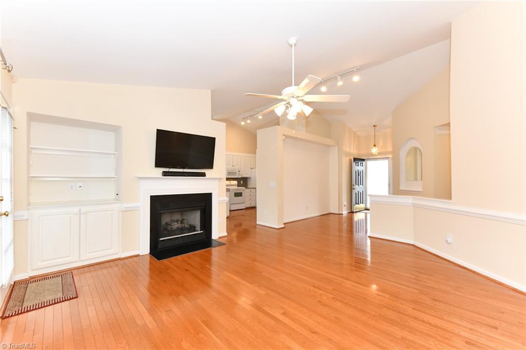 2 Cardwell Point Property Photo 7