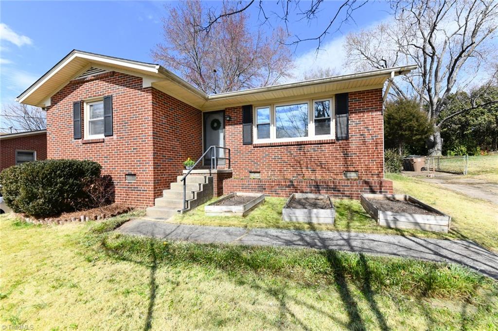 2206 Springhill Road Property Photo