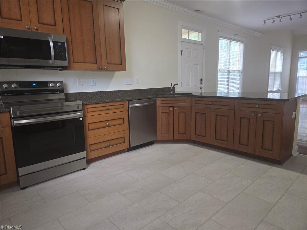 4138 Baylor Street Property Photo 8