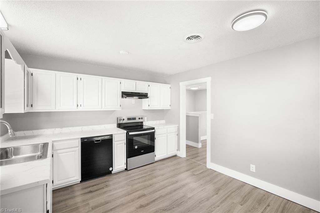 3035 Harvest Drive Property Photo 9