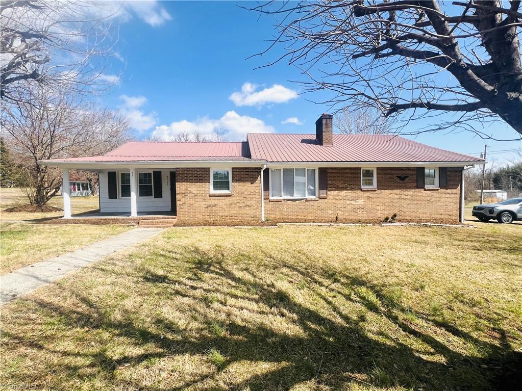 9710 W Pine Street Property Photo
