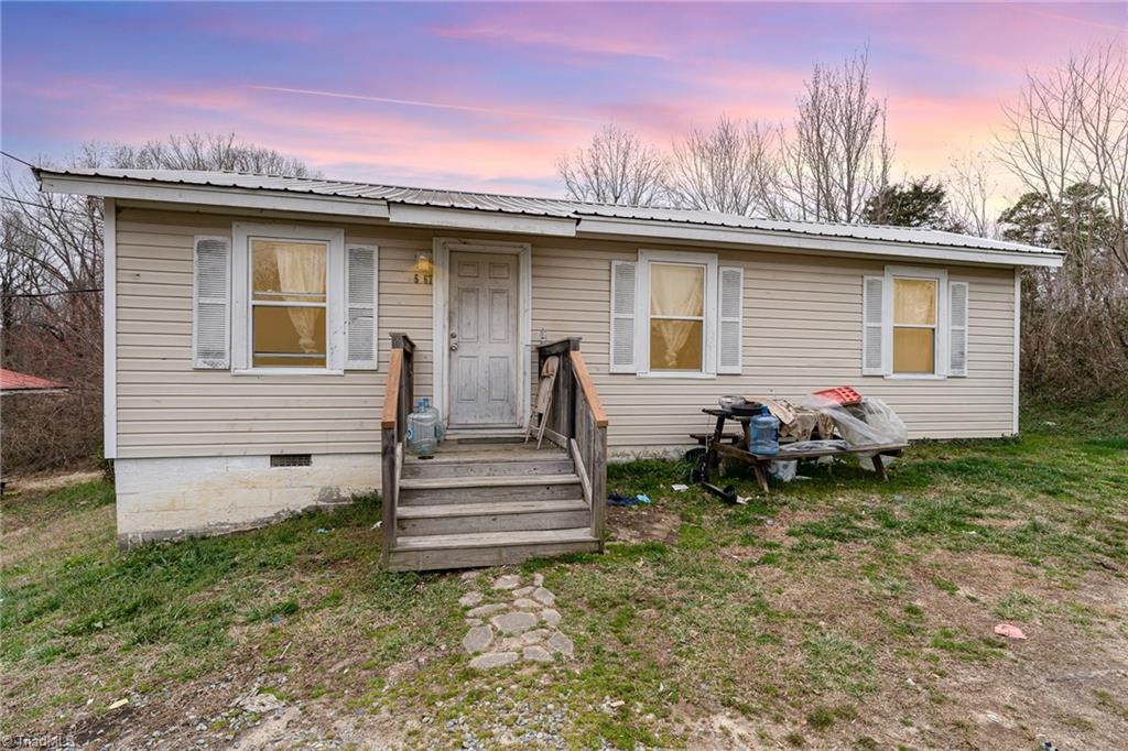 5467 Uwharrie Road Property Photo