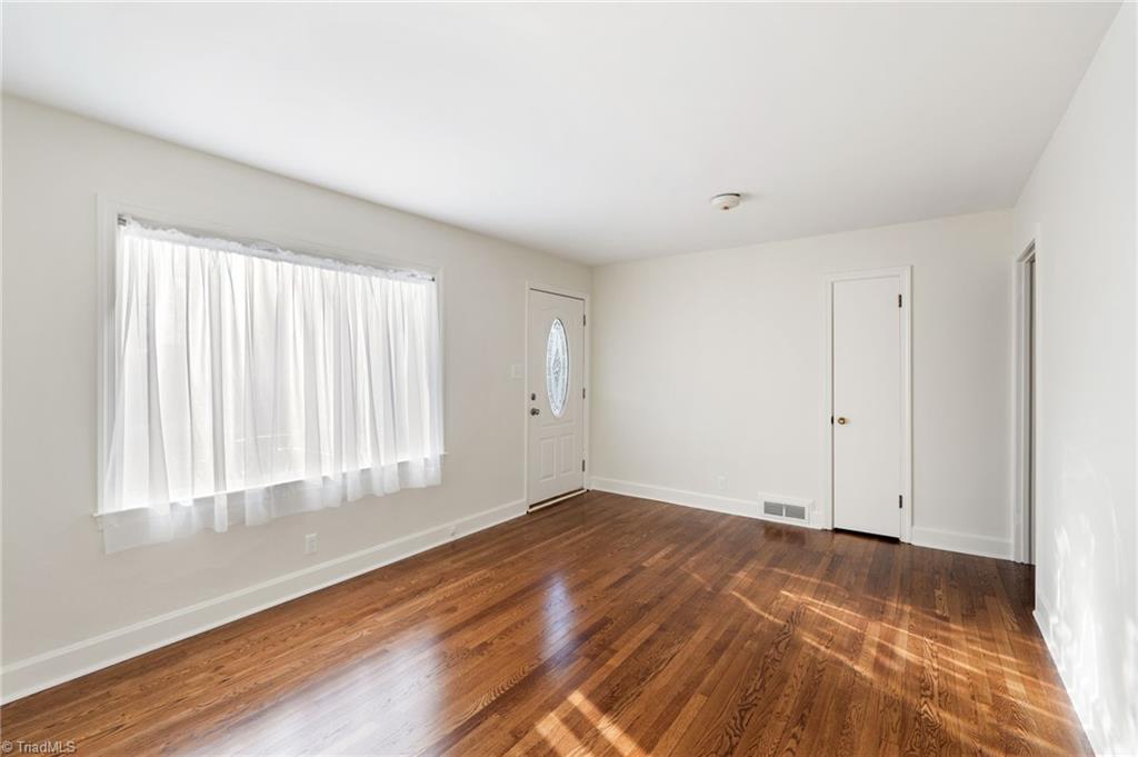 1212 Miller Street Property Photo 2
