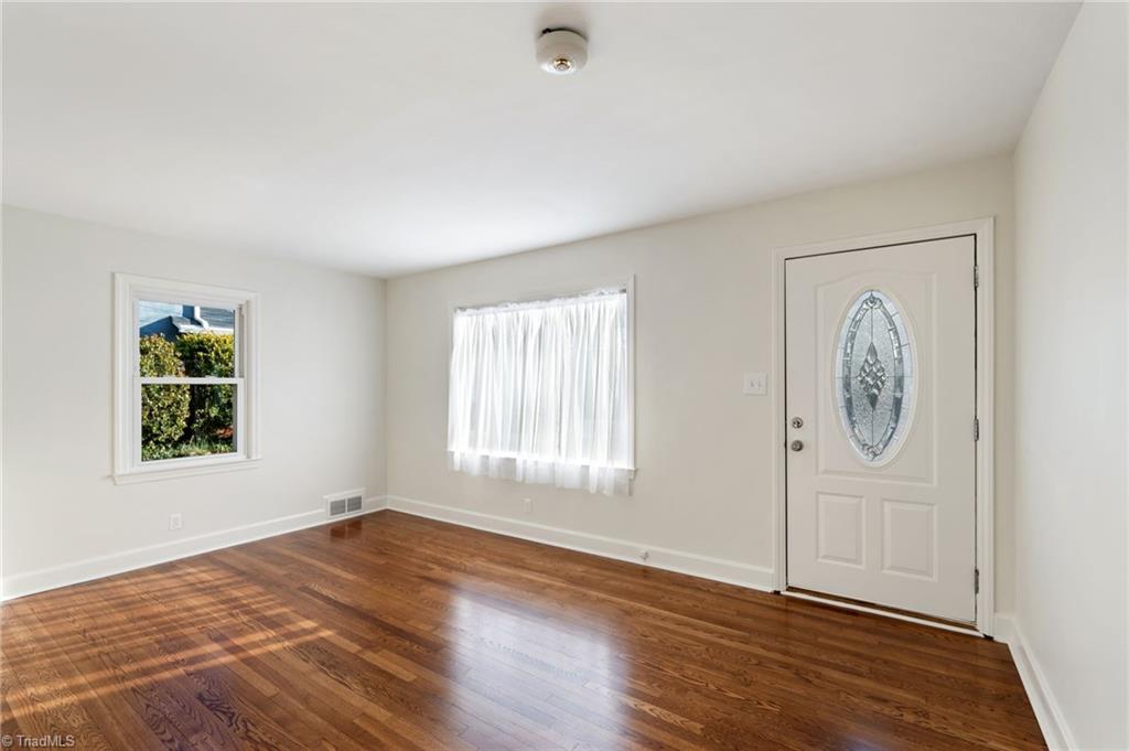 1212 Miller Street Property Photo 3