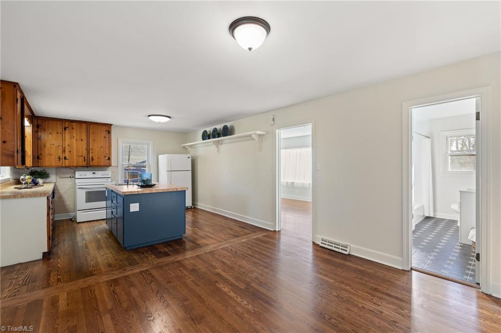 1212 Miller Street Property Photo 6
