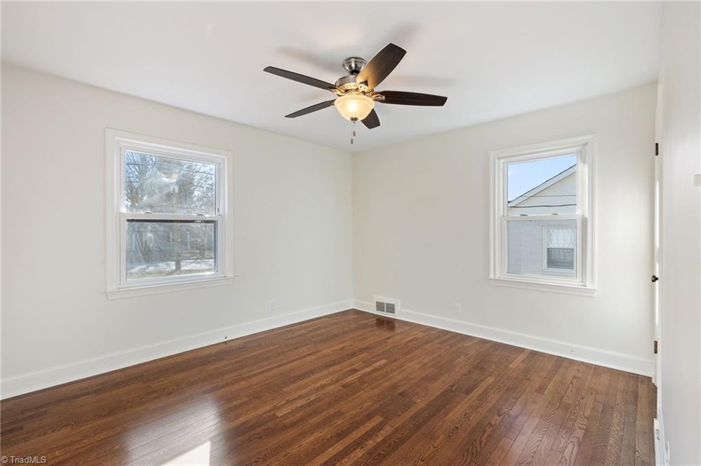1212 Miller Street Property Photo 11