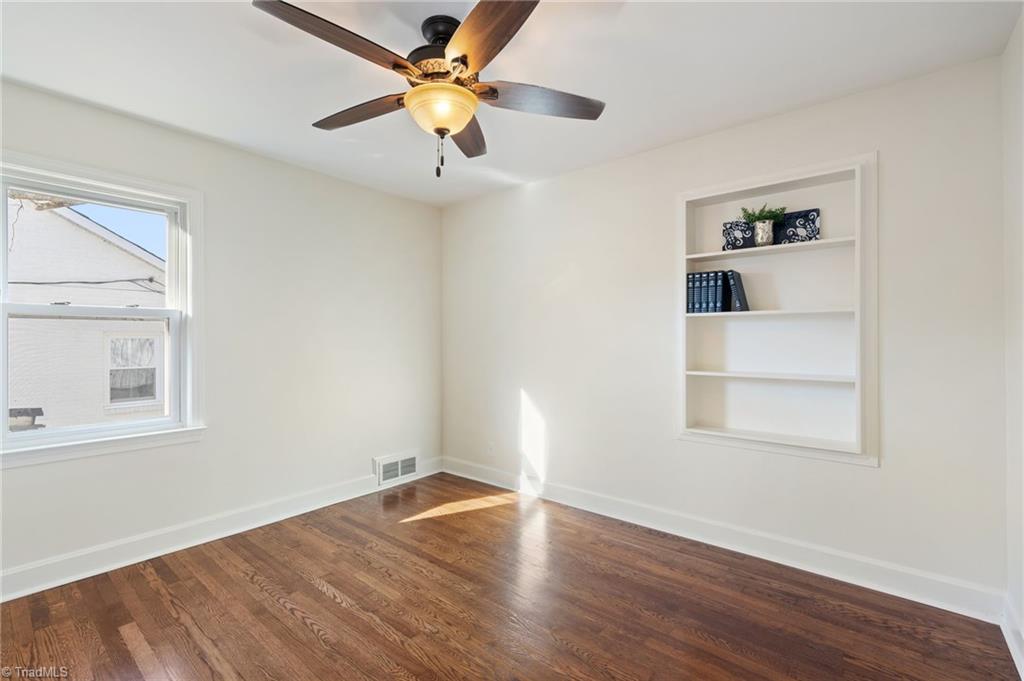 1212 Miller Street Property Photo 14