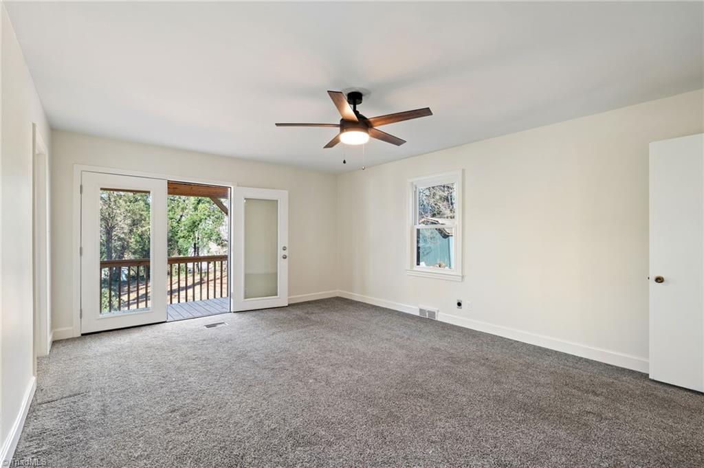1212 Miller Street Property Photo 18