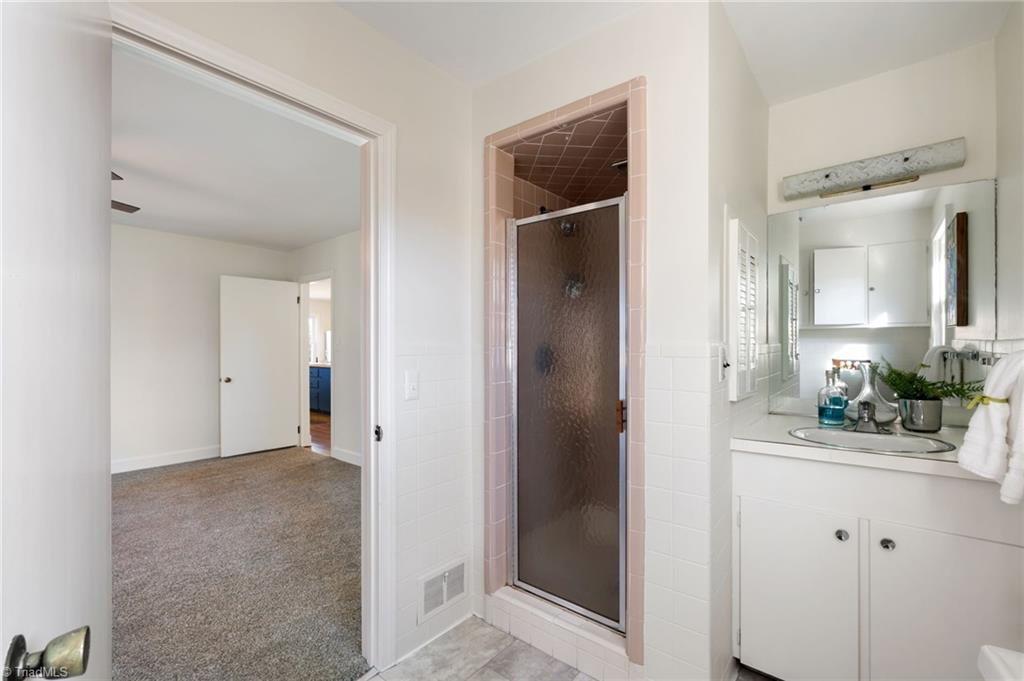 1212 Miller Street Property Photo 19