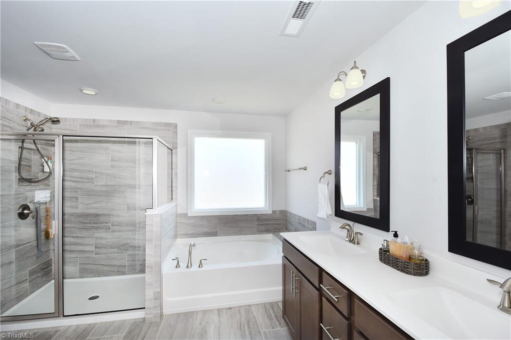 2525 Rose Point Court Property Photo 18